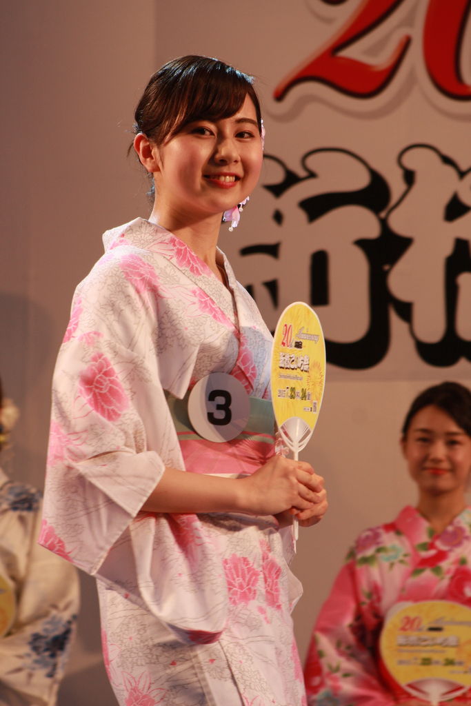 週刊澤崎
カテゴリ:
イベント
タイフェス初日第20回新橋こいち祭りエアギター日本大会2015 第一回予選猫想う故に猫有AIR GUITAR 2015 世界チャンピオン名倉七海と語るエアギターナイト