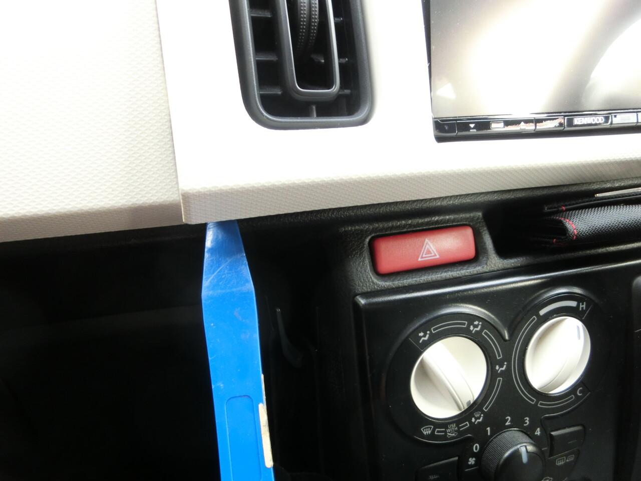 純正ナビの地図データーが更新出来ないので ２０２１版データー搭載の中古ナビに丸ごと載せ替えをやってみた Hamboneのブログ