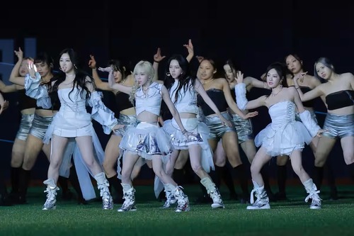 【反日K-POPアイドル】aespaの原爆キノコNINGNINGさん　インフルエンザで紅白辞退←他もヤベーだろこれ