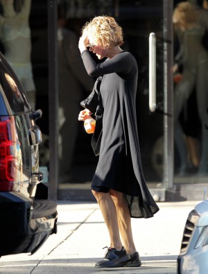 aflo_AINA266769-300x395