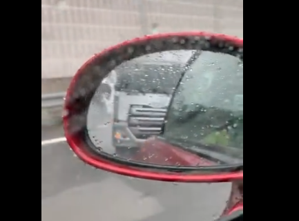 twitter民「トラックに煽られてるううううううううう！録画してトラック運転手やナンバー拡散したろ！！！」大炎上