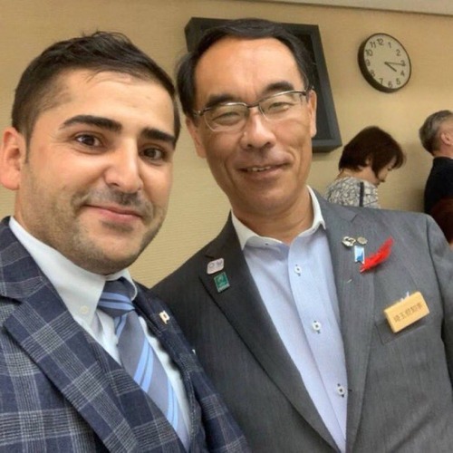 入管への爆破テロをクルド人グループに指示したクルド人を表彰した埼玉県知事・大野もとひろさんの公式アカウント　クルド人とのツーショット画像のお祭り会場になってしまう