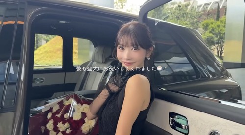 女性YouTuber・Rちゃん「高級車沢山持ってる彼氏と別れました。過去の夜職がバレて相手の親から認めて貰えなかった。」←セクシー女優から正論パンチされる