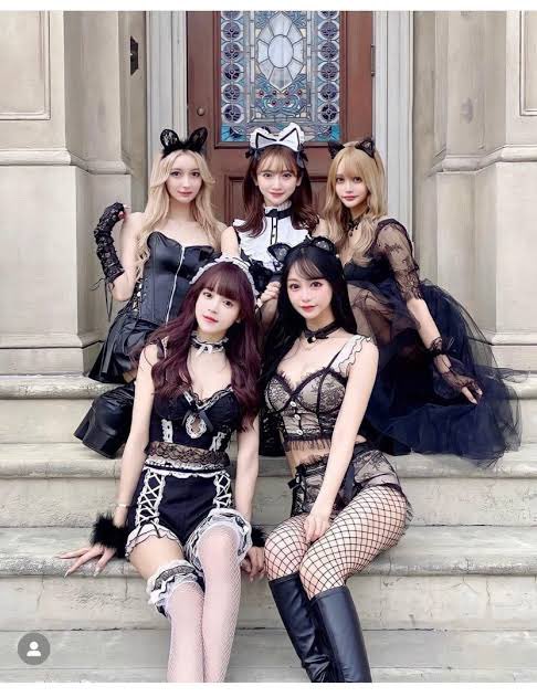 【下着ユニバ再び】今年もＵＳＪに痴女コスプレイヤー達が発生