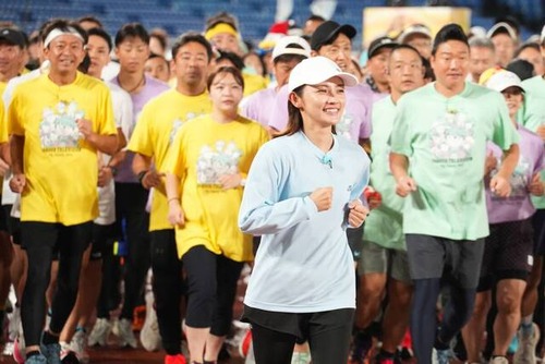 【日テレ２４時間テレビ】チャリティーマラソンを走った星野真里さん　モンペエピソードがクズすぎて炎上