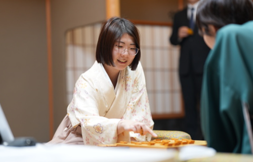 【将棋】女性初のプロ棋士　女子枠により誕生
