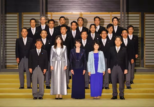 【支持率下げてやる】読売新聞さん　高市政権の内閣支持率グラフを捏造してしまうｗｗｗｗｗｗｗｗ