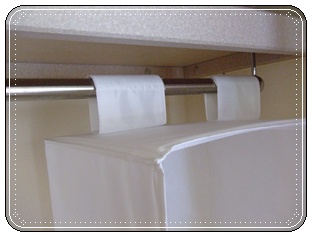 上はマジックテープ