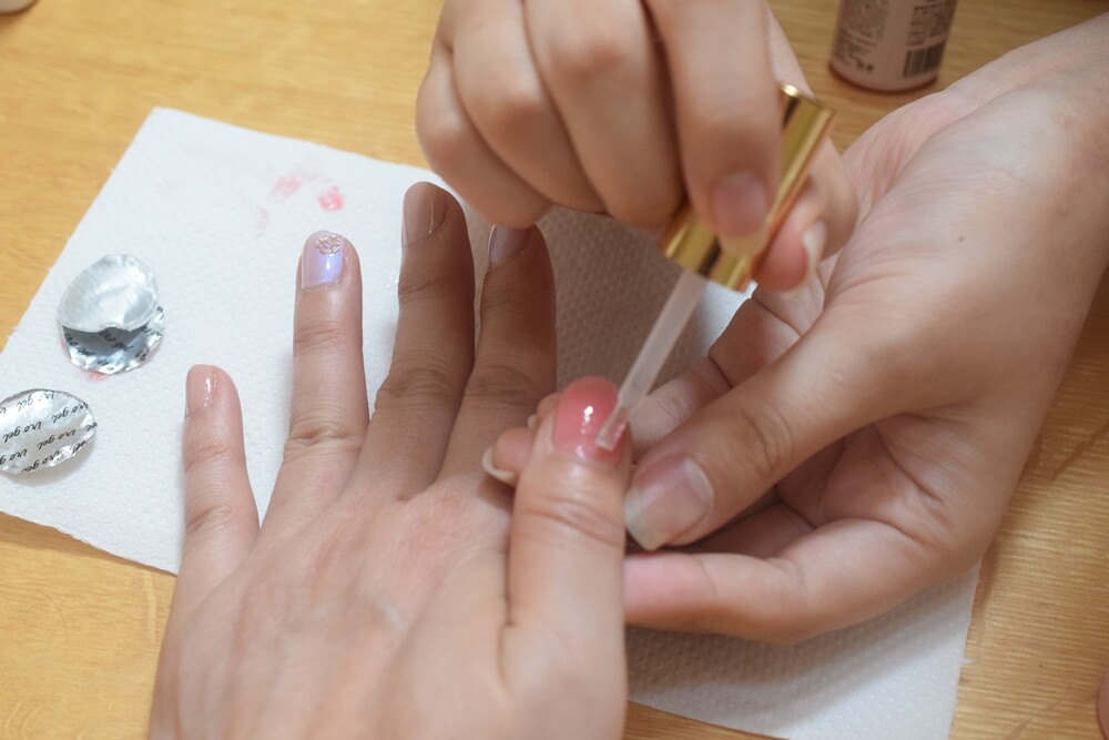 自宅でサロン感覚 ジェルネイル スターターキットで今年の夏はセルフジェルネイル Pr Happy Go Lucky 心地いい暮らしのコツ Powered By ライブドアブログ