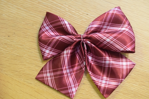 100均ネクタイが制服リボンに大変身 Eastboy風スクールリボンの作り方を紹介します Happy Go Lucky 心地いい暮らしのコツ Powered By ライブドアブログ