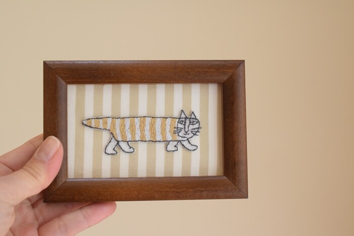 刺繍作品　額付き 刺繍の額装方法(ハガキサイズ) - YouTube