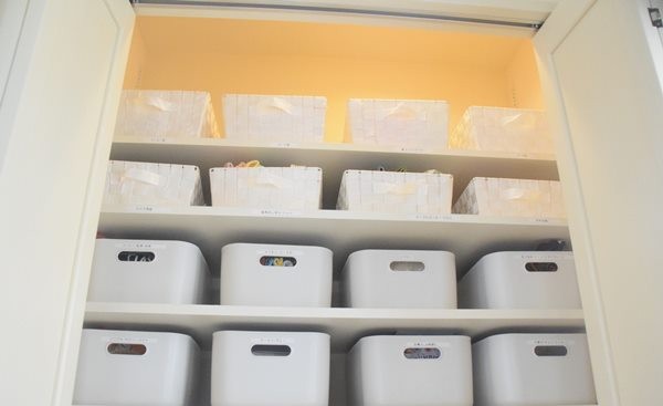 食器棚上の掃除 ラップを敷く カゴを処分 Happy Go Lucky 心地いい暮らしのコツ Powered By ライブドアブログ