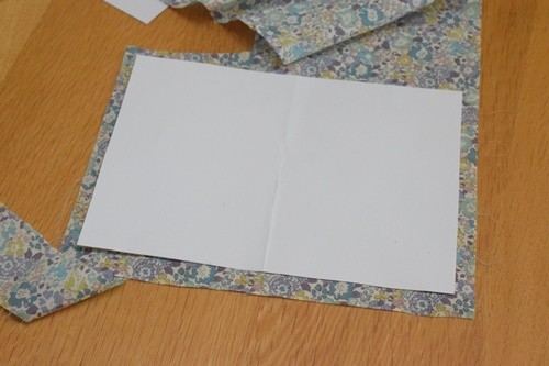 ダイソー 100円で２つ作れるお薬手帳カバー リバティプリントで可愛く 作り方つき Happy Go Lucky 心地いい暮らしのコツ Powered By ライブドアブログ