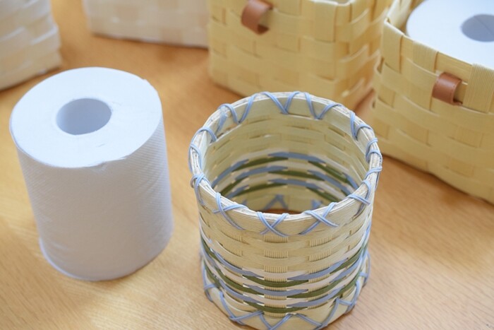 ツイステスキ様専用ページ クラフトバンド トイレットペーパー入れ No