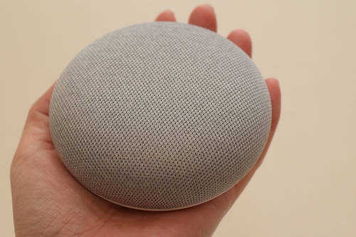 近未来感 Ok グーグル と声をかけるだけで何でも答えてくれる Google Home Miniが楽しい Happy Go Lucky 心地いい暮らしのコツ Powered By ライブドアブログ 近未来感 Ok グーグル と声をかけるだけで何でも答えてくれる Google Home Miniが楽しい Happy Go Lucky 心地いい暮らしのコツ Powered By ライブドアブログ