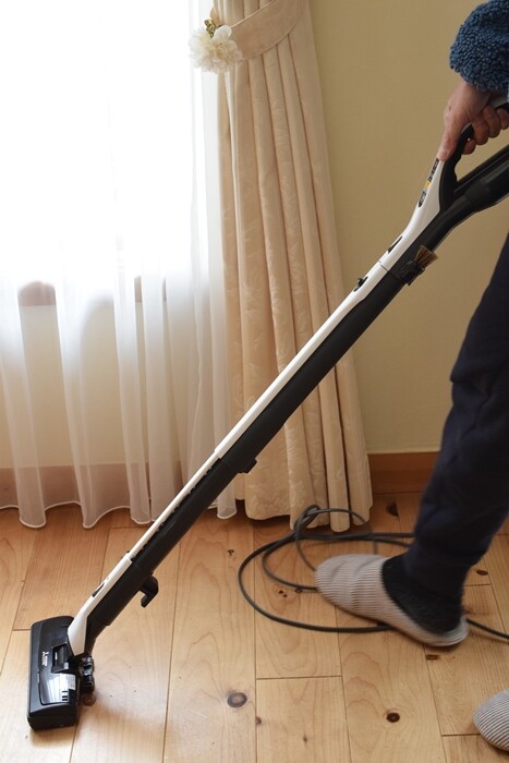 強力な吸い込み】やっぱり掃除機は「紙パック式キャニスター掃除