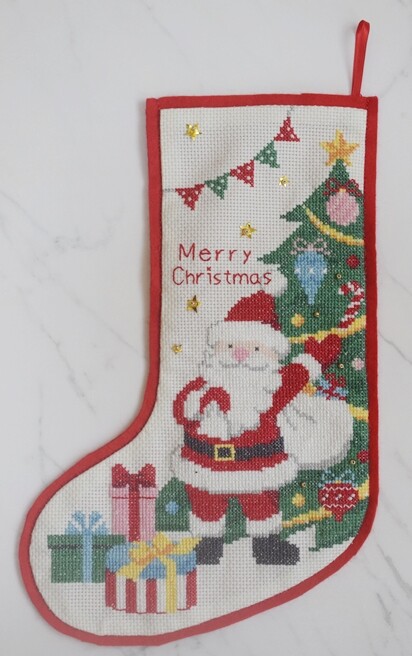 クリスマスソックス】ホビーラホビーレのクロスステッチ完成