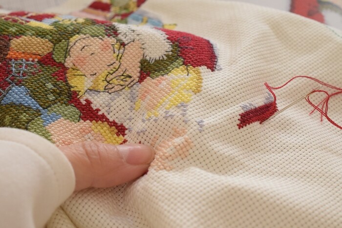 季節先取りすぎ！？】とっても可愛い「パリのみつごちゃん」のクロス