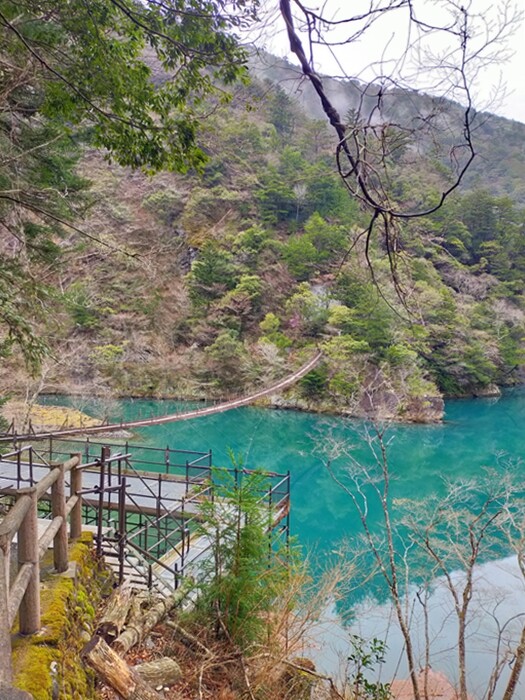 ２