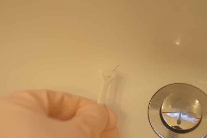 Diy 洗面台の琺瑯 ホーロー の傷を補修 ついでにキッチンタイルも Happy Go Lucky 心地いい暮らしのコツ Powered By ライブドアブログ