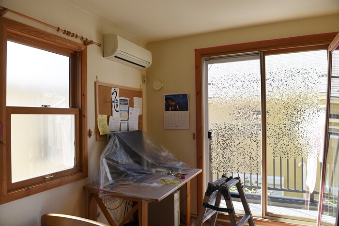 リフォーム工事2 子ども部屋の窓枠を白く塗装 息子の部屋 娘の部屋 Happy Go Lucky 心地いい暮らしのコツ Powered By ライブドアブログ リフォーム工事2 子ども部屋の窓枠を白く塗装 息子の部屋 娘の部屋 Happy Go Lucky 心地いい暮らしのコツ Powered By ライブドアブログ
