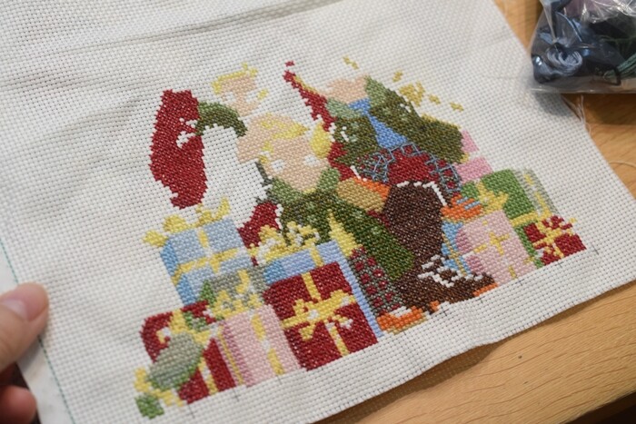 季節先取りすぎ！？】とっても可愛い「パリのみつごちゃん」のクロス