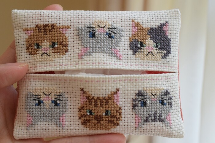 ホビーラホビーレ クロスステッチ 猫の住む街 完成品 オーダー品