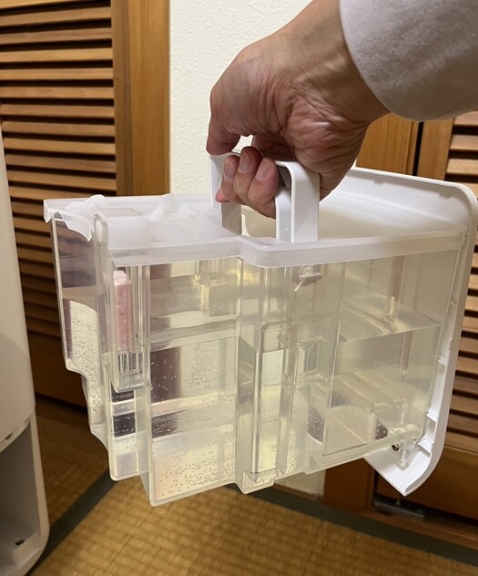 衣類乾燥除湿機が壊れた…】新しく買ったのは「シャープの 衣類乾燥除湿機が壊れた…】新しく買ったのは「シャープの