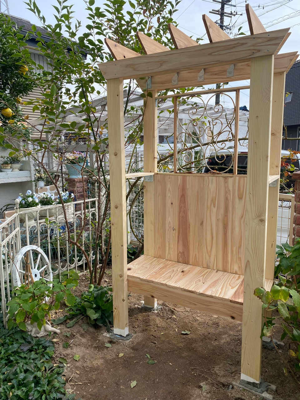 花台付きパーゴラの作り方 のばらのガーデニングブログ Hana And Rose Garden Powered By ライブドアブログ