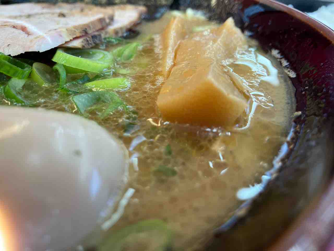 朝に食べる家系ラーメンはたまらないね 横浜ラーメン 相馬家 : えいじ