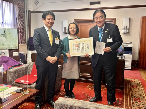 F795A92B-3A2F-44AA-AEAE-8D94BD739A14