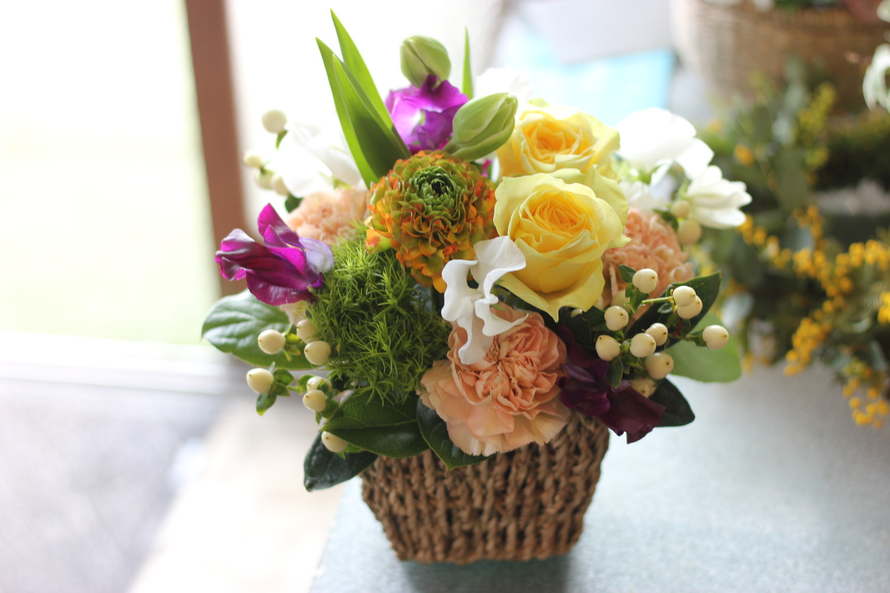 季節のお花でアレンジを作りませんか 花屋のｈａｎａｓｈｉ Hanadocoro Enn