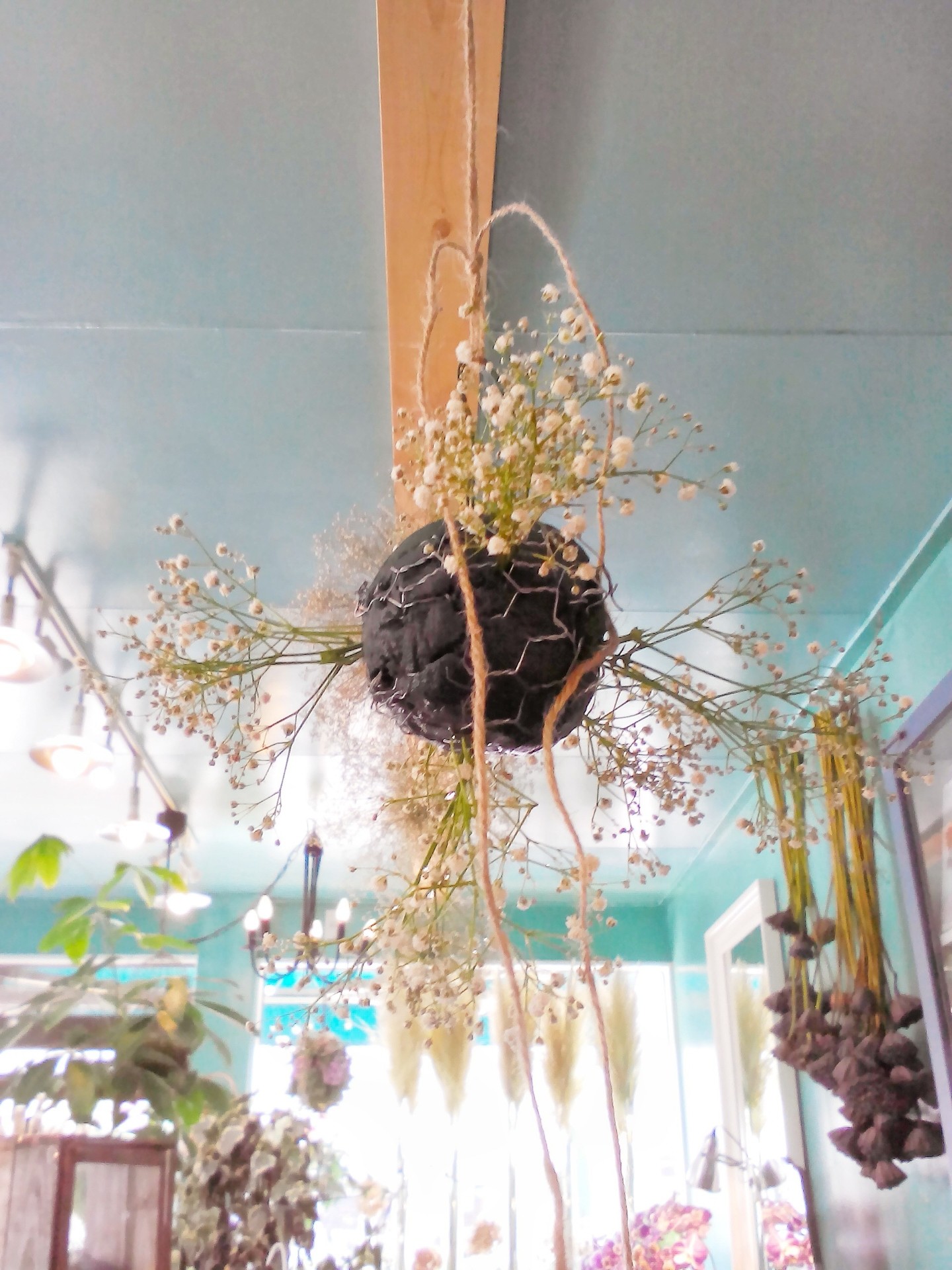 かすみ草のフラワーボール 花屋のhanashi Hanadocoro Enn かすみ草のフラワーボール 花屋のhanashi Hanadocoro Enn