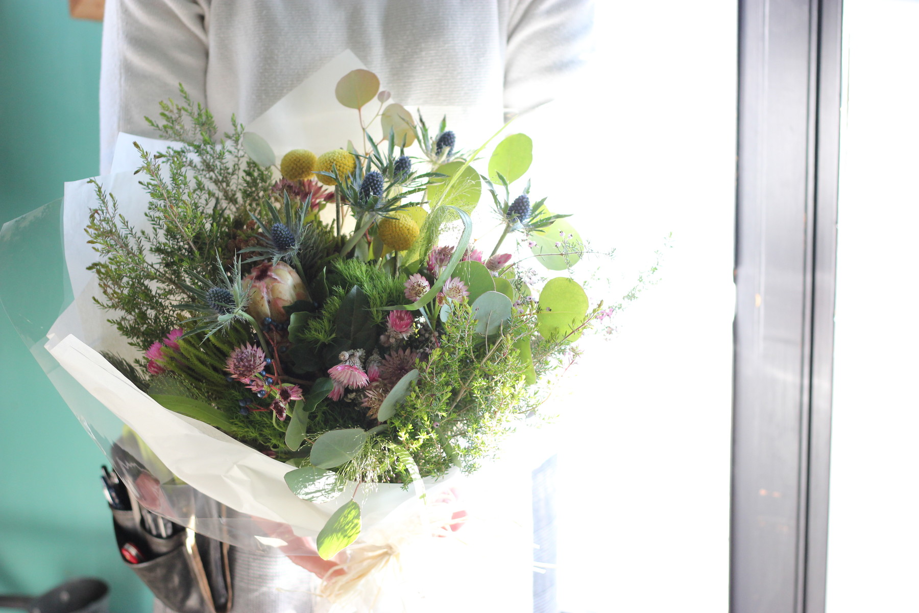 カラフルなワイルドフラワーの花束 花屋のｈａｎａｓｈｉ Hanadocoro Enn