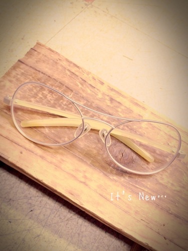 EYEWEAR ��