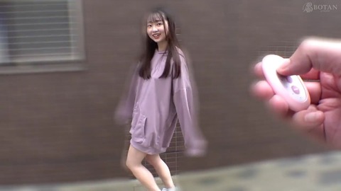 ノーパンに見える服装で VOTAN-108 (19)