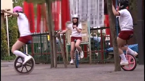 都会のヘルメット一輪車娘に中出し NHDTA-412 (95)