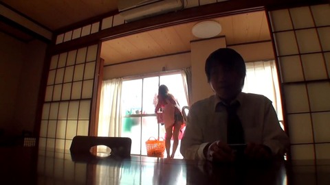下着を干す人妻のパンチラ SW-181 (49)