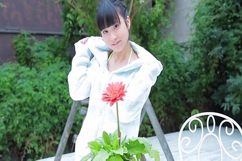 大塚聖月 黒髪の童顔お嬢さんが全力で頑張るイメージ 18