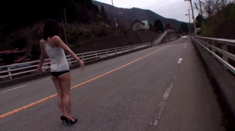 画像：巨乳素人の実家訪問 ゆか 27枚