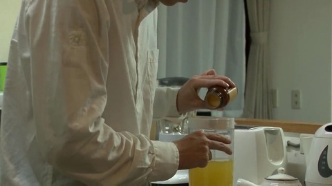 媚薬を飲んで豹変した姉貴達 SW-188 (2)