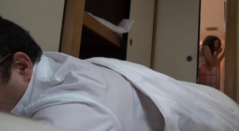 上司の奥さんは欲求不満パンチラで sw134 (41)