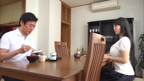 息子の巨乳妻を確実に孕ませたい Hitomi PPPD-527 (2)