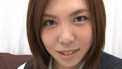 お昼休みのOLが「妊娠するかもしれないけど…もう指が止まらない」オマ○コに直がけザーメンを塗り込み・・・ 22