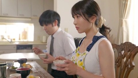 小野夕子 義父に犯されにらみイキし続ける巨乳妻 前半 2