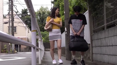妃ひかり 従弟とママを取り合う（性的に）息子 前半 3
