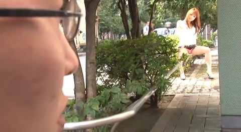 パンチラを密かに見せつけられ JJ018 (8)