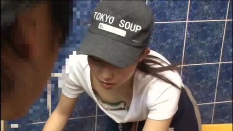 貧乳コンプレックスを抱えている女子は IENE-267 (81)