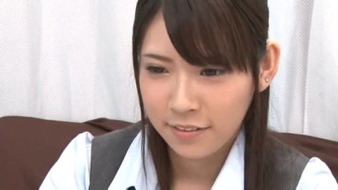 お昼休みのOLが「妊娠するかもしれないけど…もう指が止まらない」オマ○コに直がけザーメンを塗り込み・・・ 64