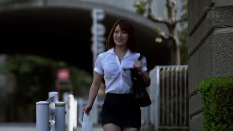 むっちり巨乳家庭教師の 本田莉子 MIAD-695 (1)